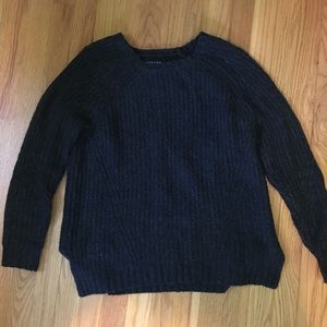 Extremely soft and warm American Eagle sweater!